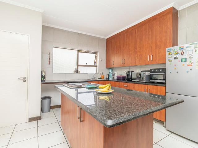 2 Bedroom Apartment in Sunninghill