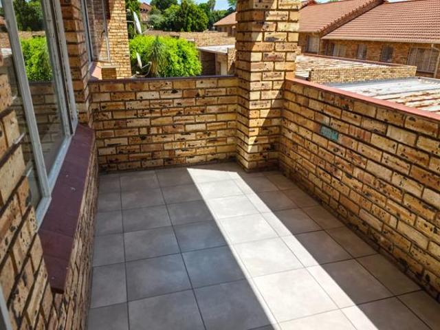 2 Bedroom Apartment in Sundowner