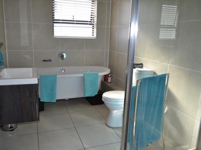 2 Bedroom Apartment in Sandown