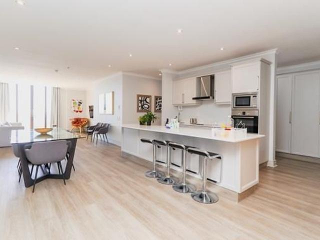 2 Bedroom Apartment in Sandown