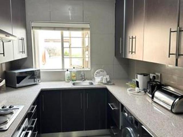 2 Bedroom Apartment in Sandown