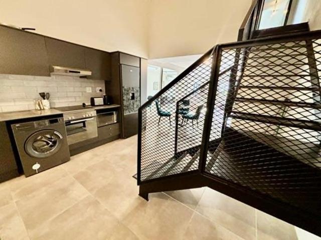2 Bedroom Apartment in Sandown