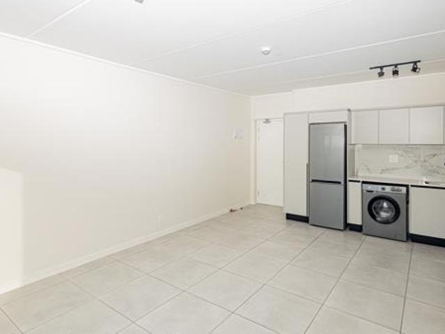 2 Bedroom Apartment in Sandown