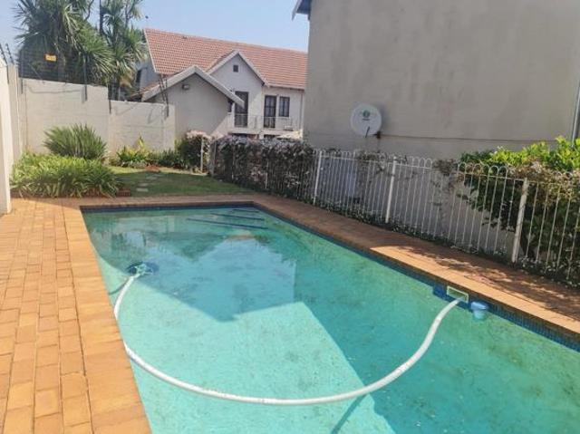 2 Bedroom Apartment in Saxonwold