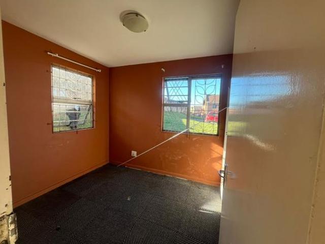2 Bedroom Apartment in Scenery Park