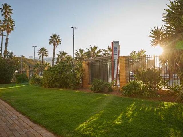 2 Bedroom Apartment in Sea Point