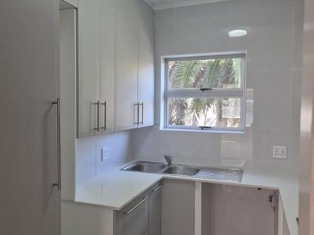 2 Bedroom Apartment in Sea Point