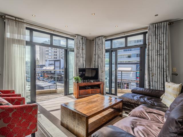 2 Bedroom Apartment in Sea Point