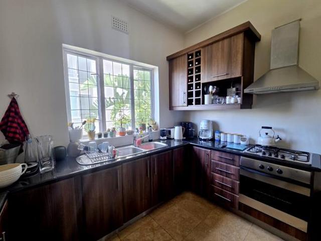 2 Bedroom Apartment in Sea Point