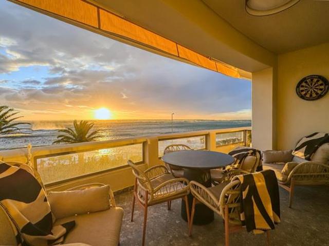 2 Bedroom Apartment in Sea Point