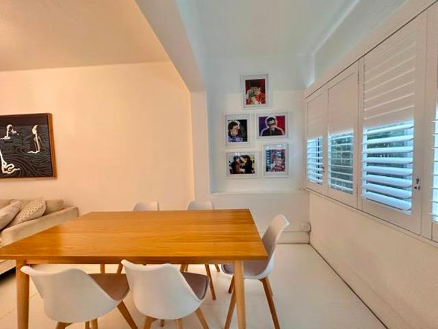 2 Bedroom Apartment in Sea Point