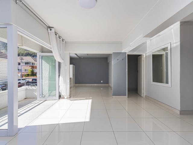 2 Bedroom Apartment in Sea Point