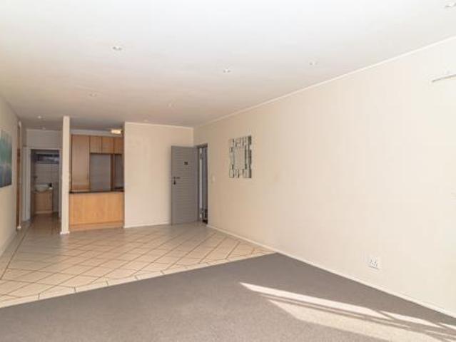 2 Bedroom Apartment in Sea Point