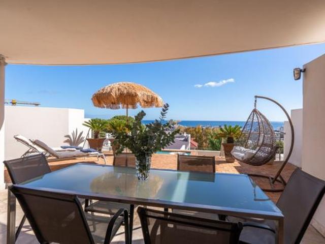 2 Bedroom Apartment in Sea Point