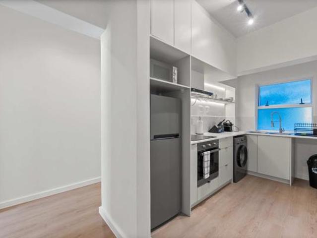 2 Bedroom Apartment in Sea Point