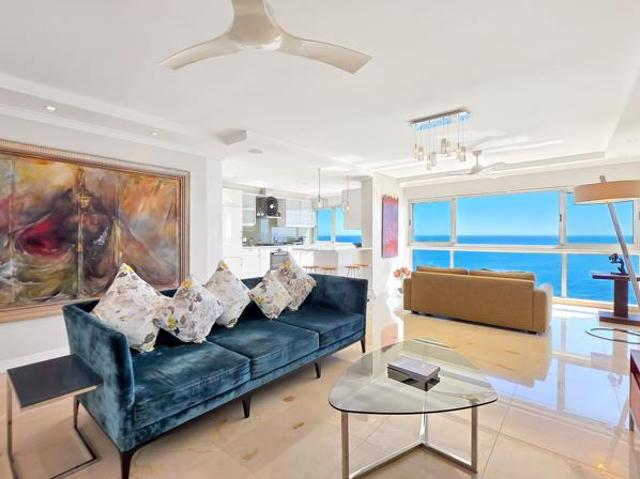 2 Bedroom Apartment in Sea Point