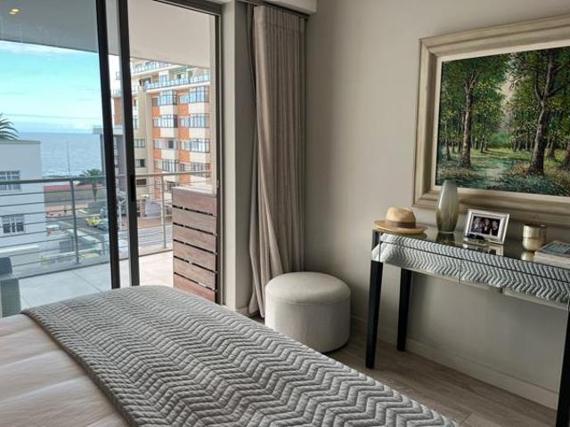 2 Bedroom Apartment in Sea Point