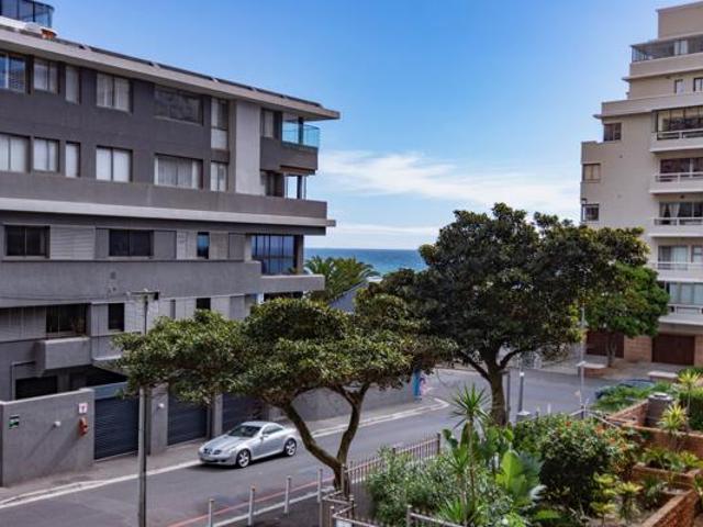 2 Bedroom Apartment in Sea Point