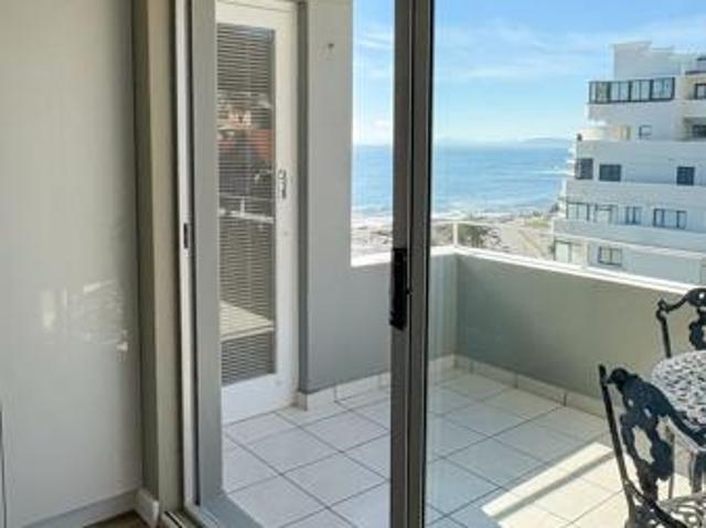 2 Bedroom Apartment in Sea Point