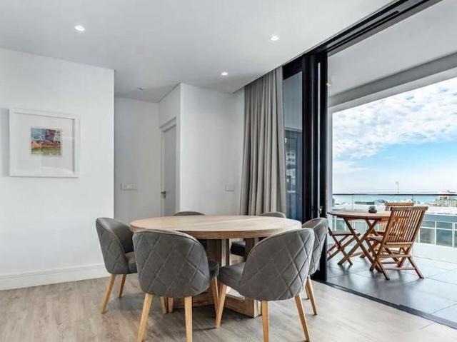 2 Bedroom Apartment in Sea Point