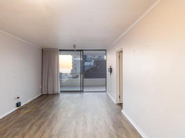 2 Bedroom Apartment in Sea Point