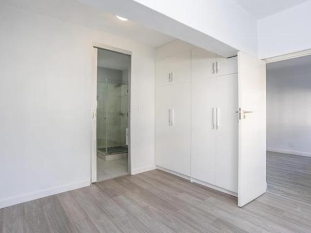 2 Bedroom Apartment in Sea Point