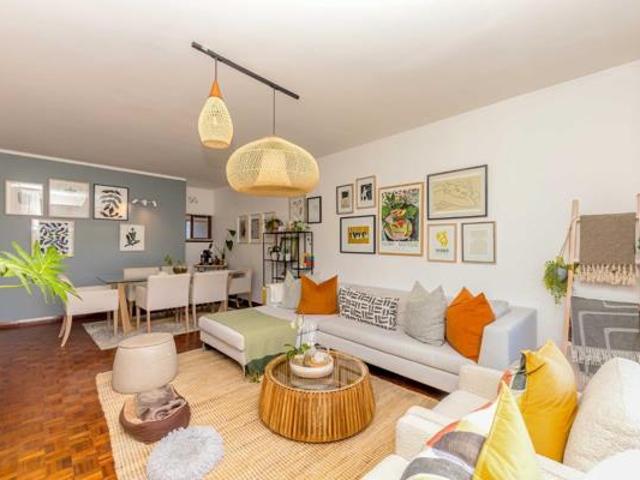 2 Bedroom Apartment in Sea Point