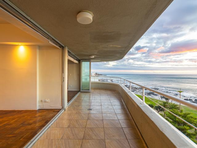 2 Bedroom Apartment in Sea Point