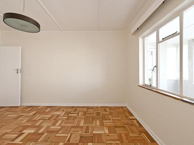 2 Bedroom Apartment in Sea Point