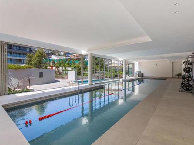 2 Bedroom Apartment in Sea Point