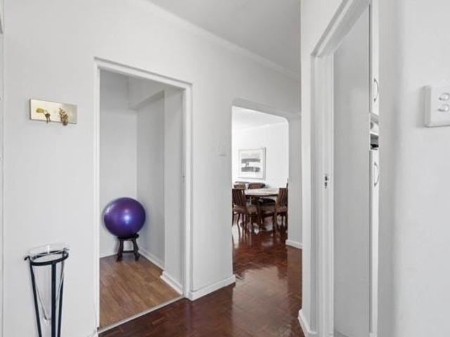 2 Bedroom Apartment in Sea Point
