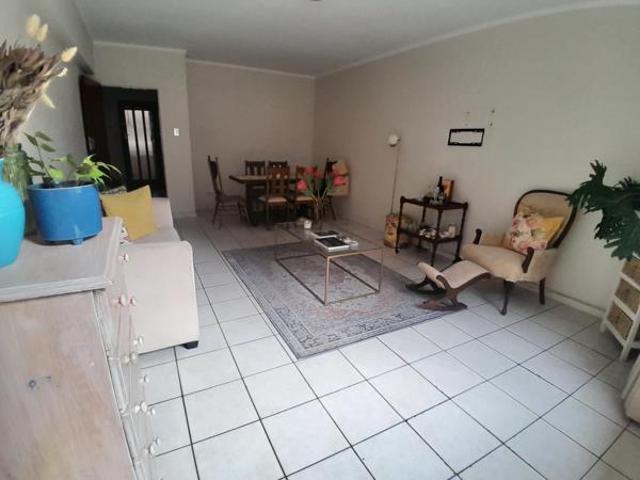 2 Bedroom Apartment in Sea Point