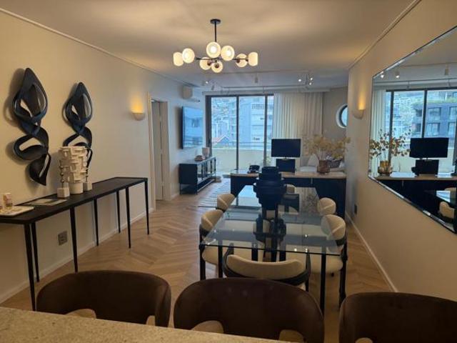 2 Bedroom Apartment in Sea Point