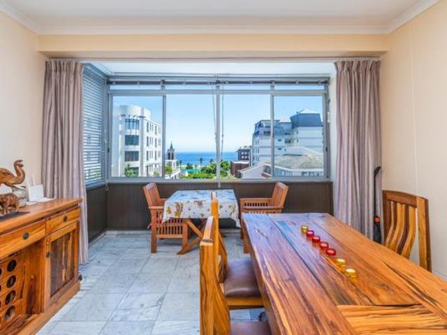 2 Bedroom Apartment in Sea Point