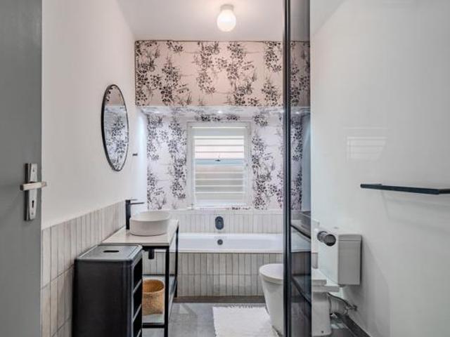 2 Bedroom Apartment in Sea Point