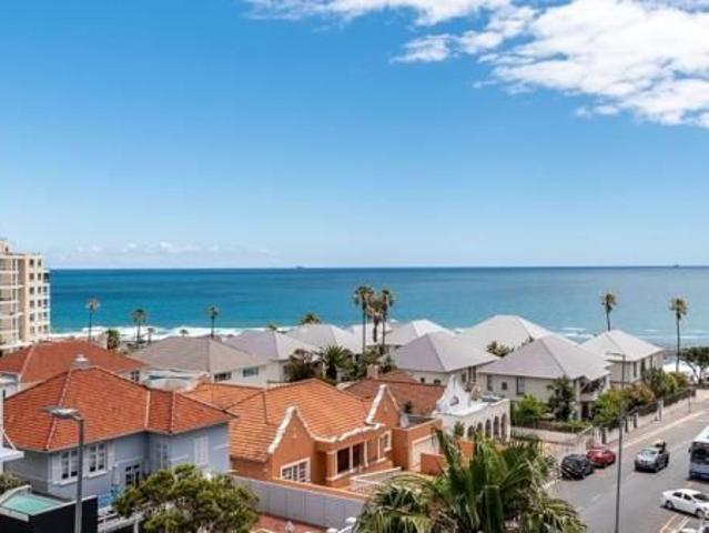 2 Bedroom Apartment in Sea Point