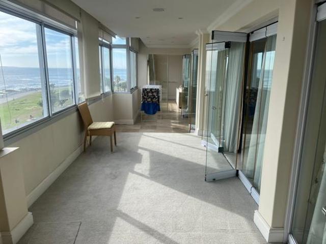 2 Bedroom Apartment in Sea Point