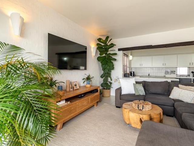 2 Bedroom Apartment in Shakas Rock