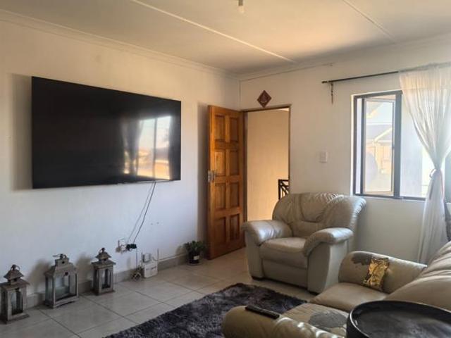 2 Bedroom Apartment in Shallcross