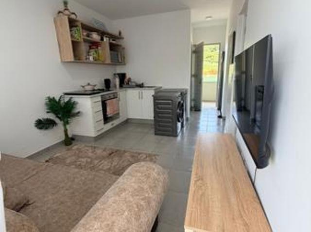 2 Bedroom Apartment in Sheffield Beach