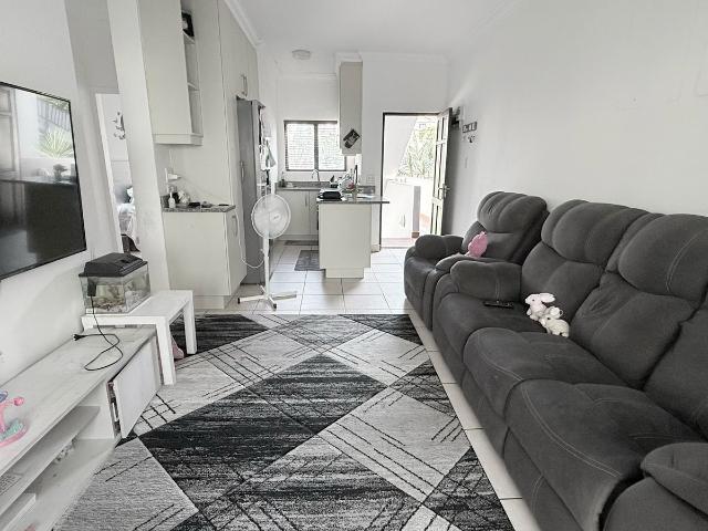 2 Bedroom Apartment in Sheffield Beach