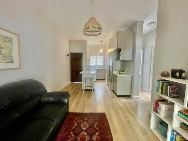 2 Bedroom Apartment in Sheffield Beach