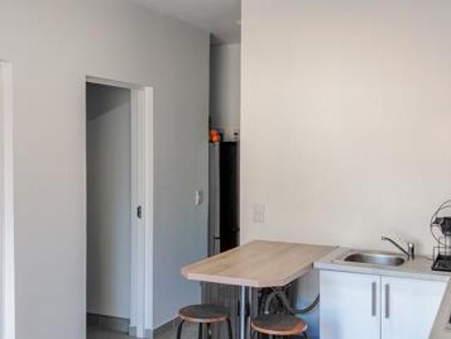 2 Bedroom Apartment in Sheffield Manor