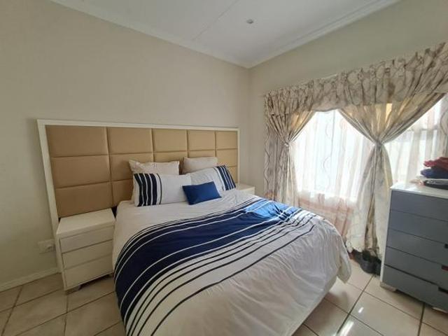 2 Bedroom Apartment in Shelly Beach