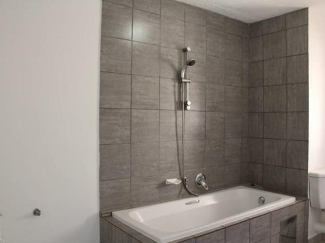 2 Bedroom Apartment in Silverton