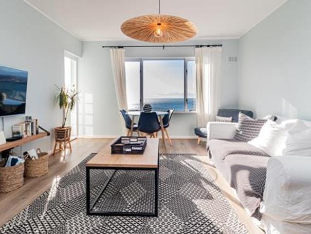 2 Bedroom Apartment in Simon's Town Central