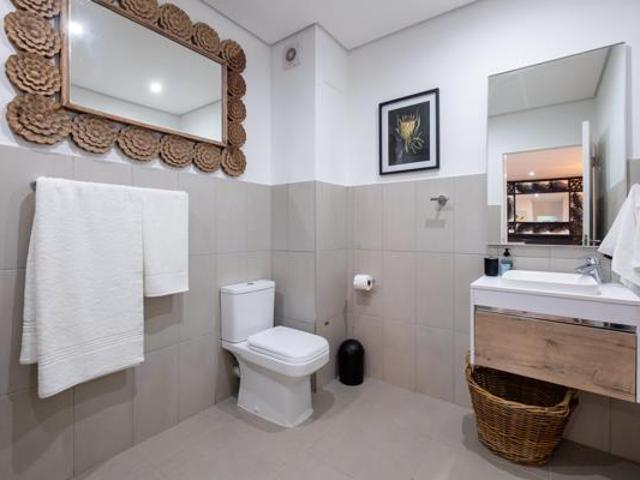 2 Bedroom Apartment in Simbithi Estate
