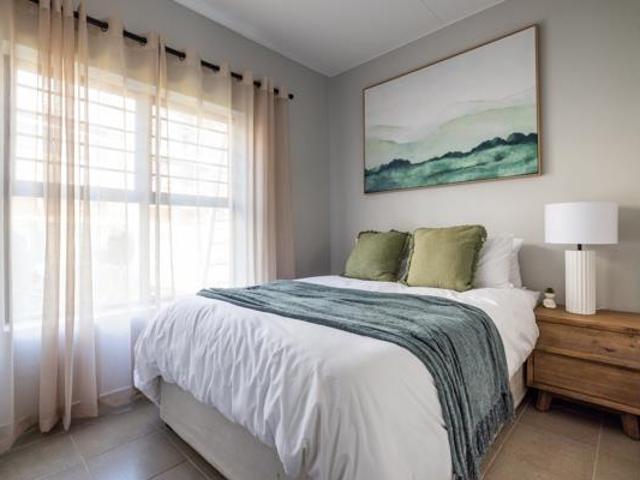 2 Bedroom Apartment in Sinoville
