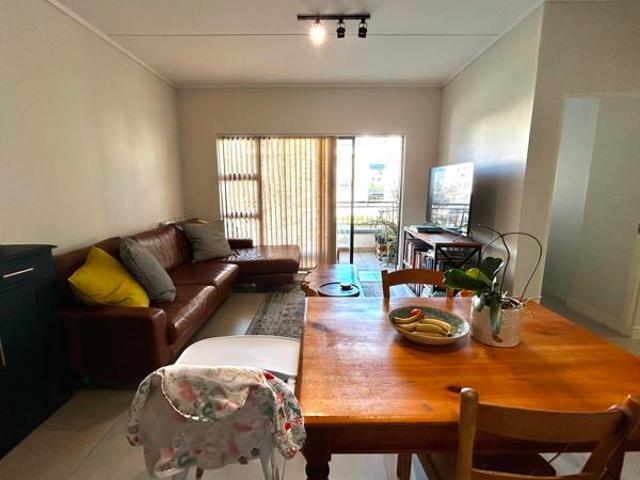 2 Bedroom Apartment in Somerset West Central