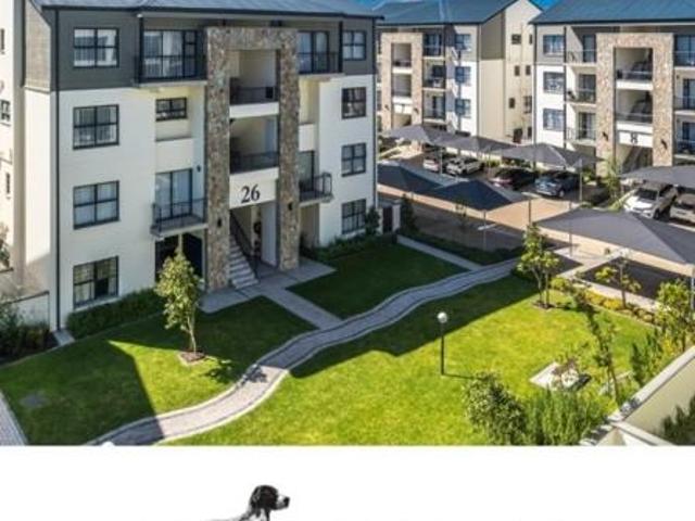 2 Bedroom Apartment in Somerset West Central